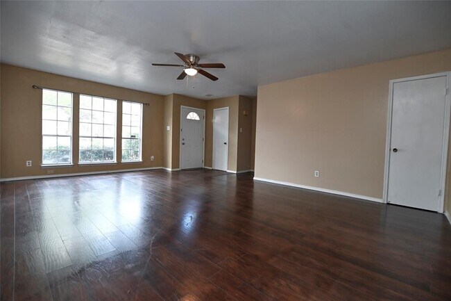 Building Photo - 5800 Lumberdale Rd