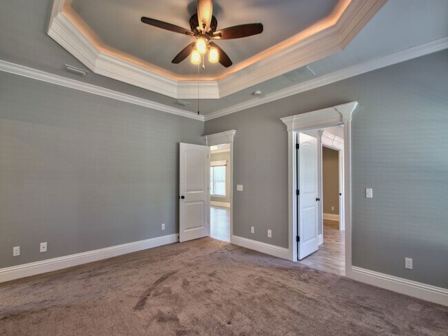 Building Photo - 114 Carousel Cir