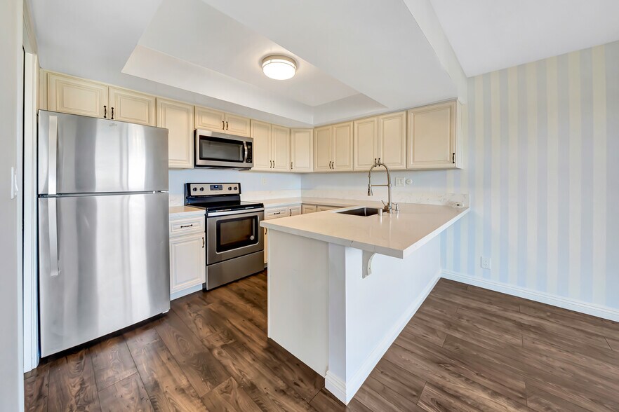 Building Photo - 3606 Vista Rey