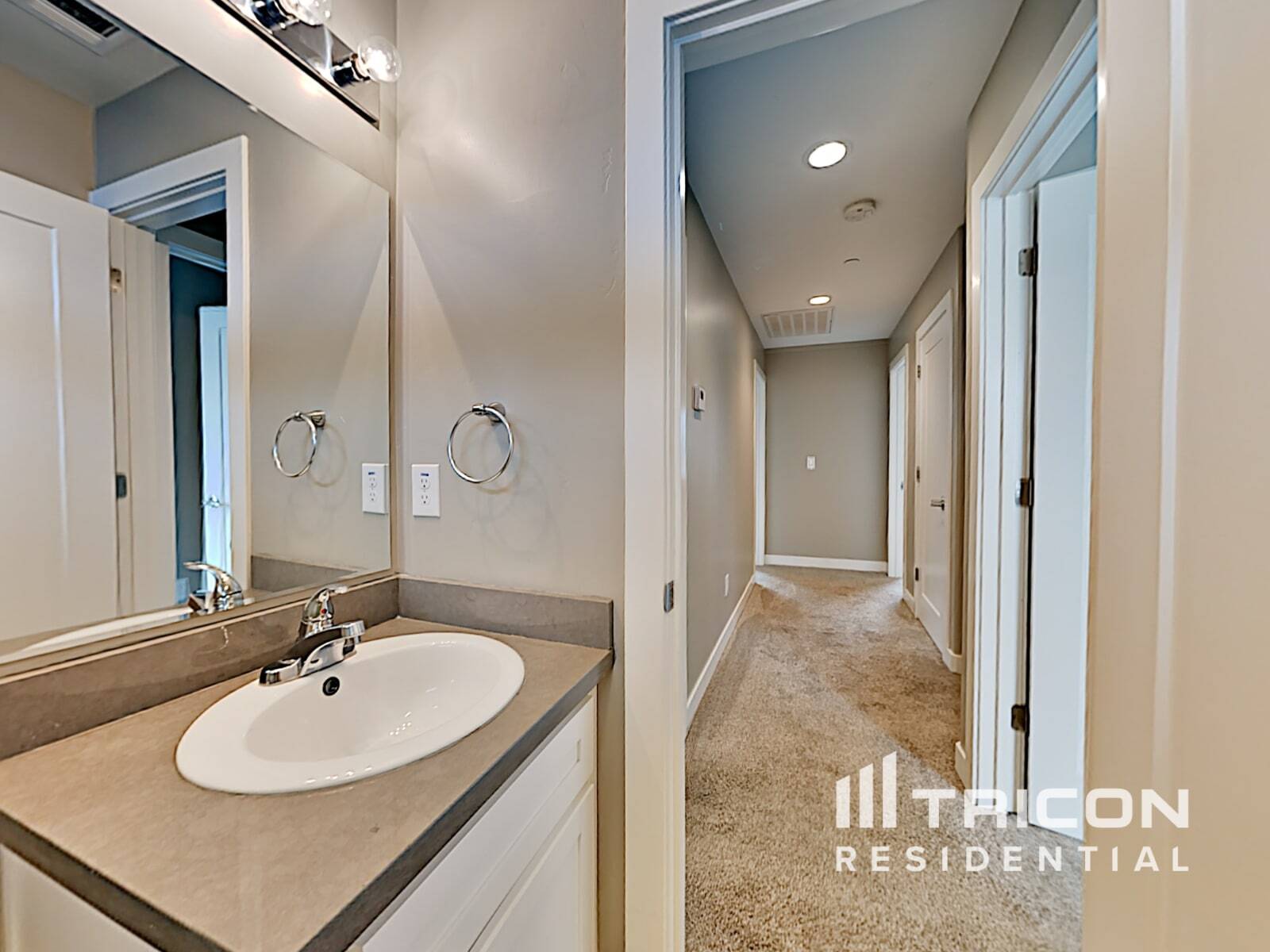 Building Photo - 2371 Coronado Ct