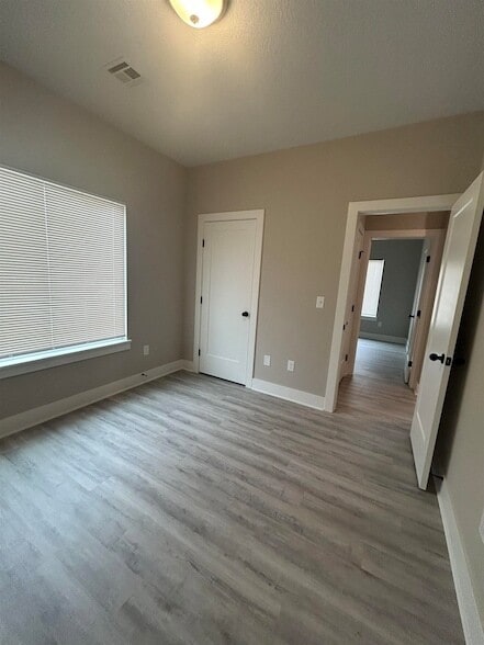 Building Photo - 12948 E Blake St