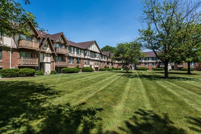 Building Photo - Polo Run Apartments