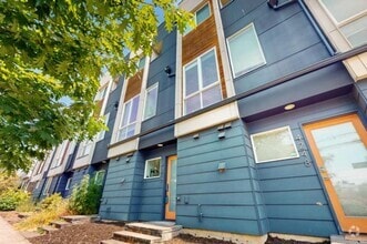 Building Photo - 2 bedroom in Seattle WA 98103
