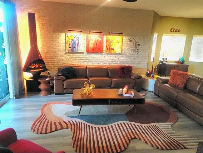 Building Photo - 7194 Key Haven Rd