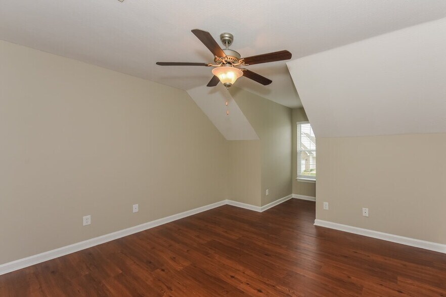 Building Photo - 143 Howard Woody Dr