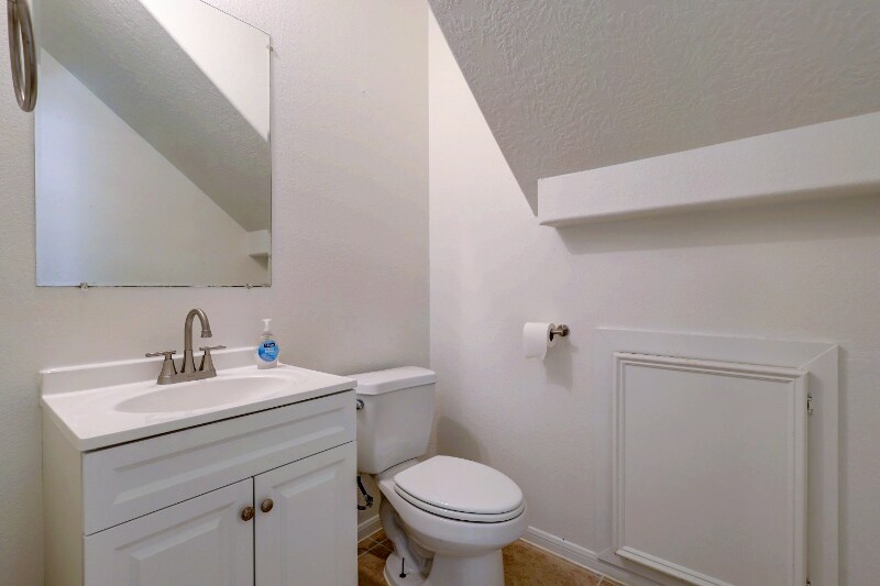 Building Photo - 10302 Buffum St