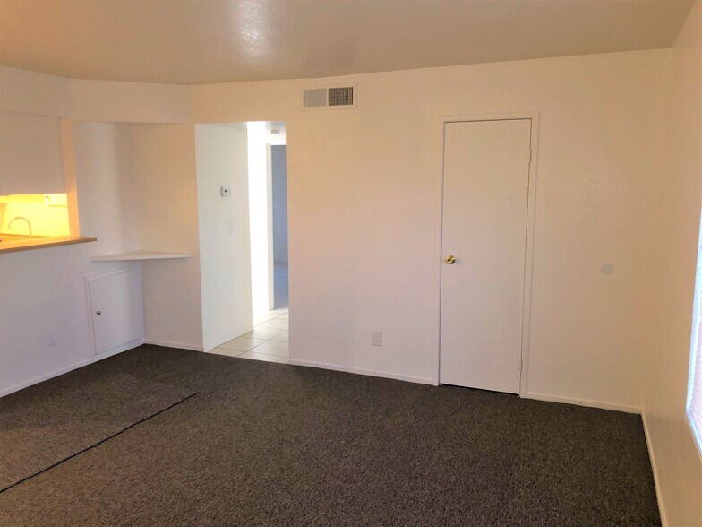 Building Photo - 4711 Convaire Ave