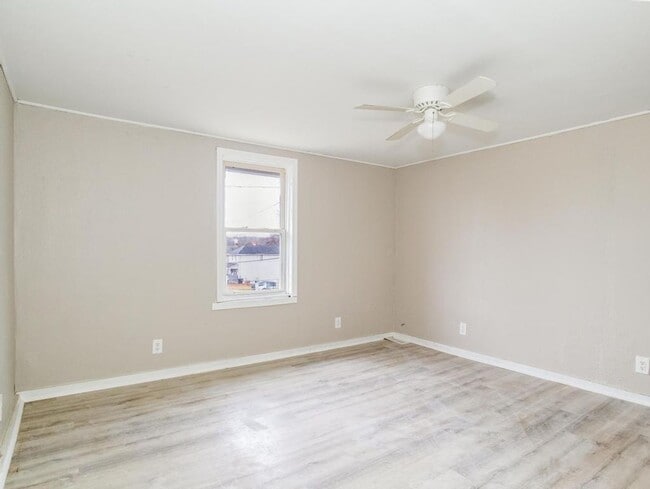 Building Photo - 3 Bedroom Home in Aliquippa