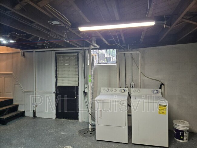 Building Photo - 2929 Bon Air Ave