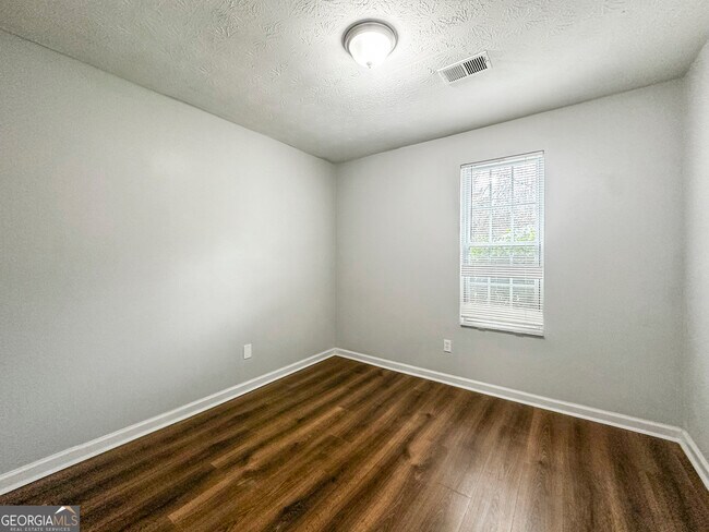 Building Photo - 7090 Birling Dr