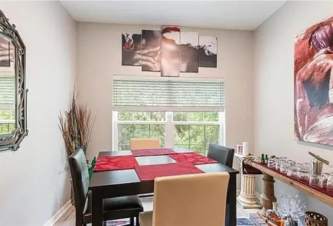 Building Photo - 1117 Hillhurst Dr