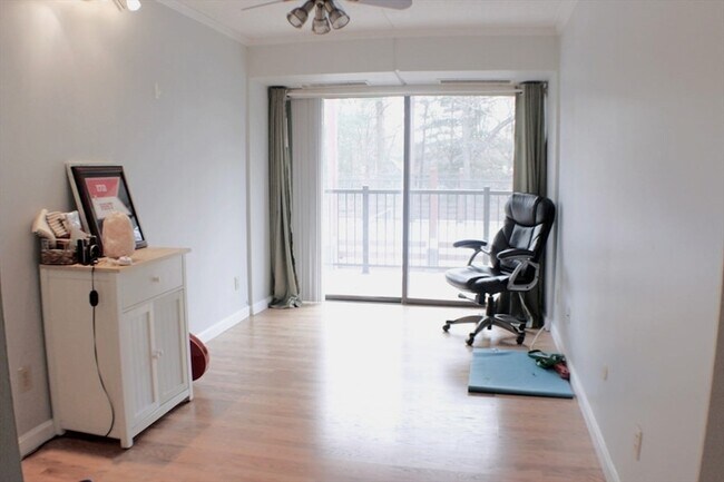 Building Photo - 55 Tall Oaks Dr