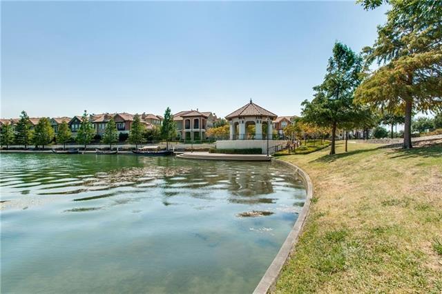 Building Photo - 602 Arbol