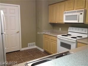 Building Photo - 6955 N Durango Dr