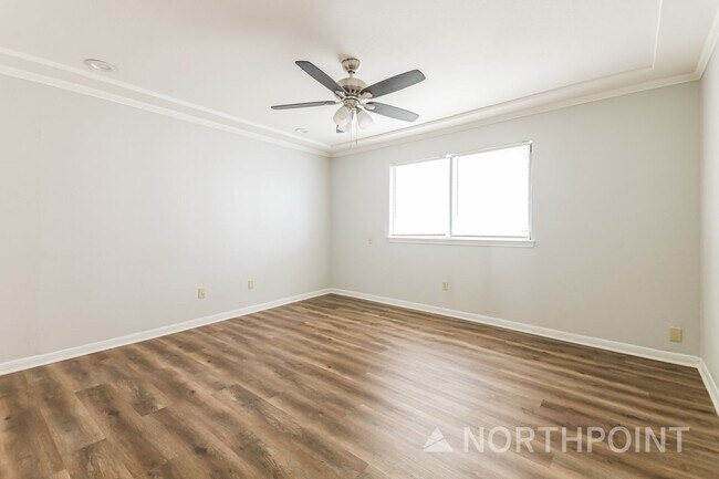 Building Photo - 3 BR/2BA | Newly Renovated Single Family Home | Fireplace in living room | Fenced backyard!