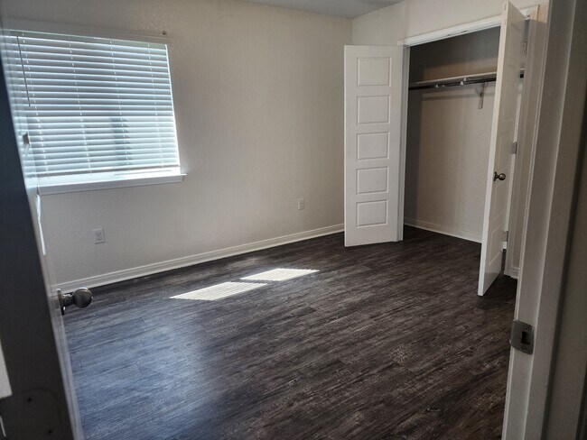 Building Photo - 2135 Firefall Dr