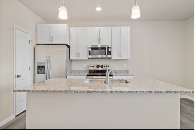 Building Photo - 1545 Richard Martin Dr