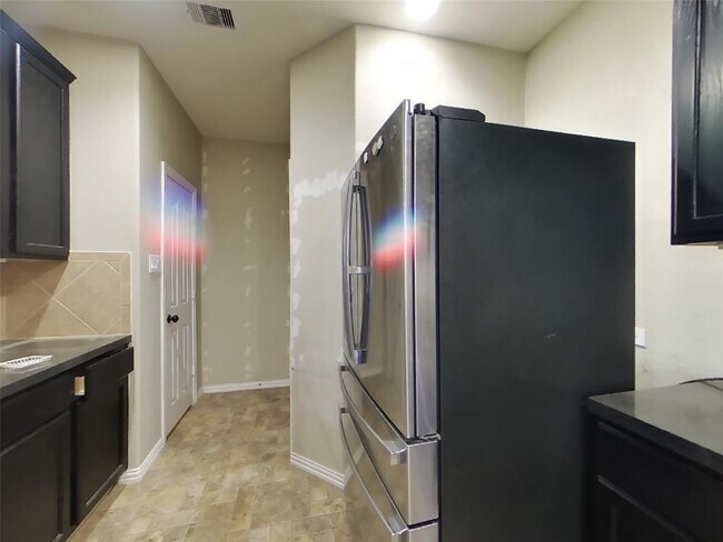 Building Photo - 28906 Hidden Cove Dr