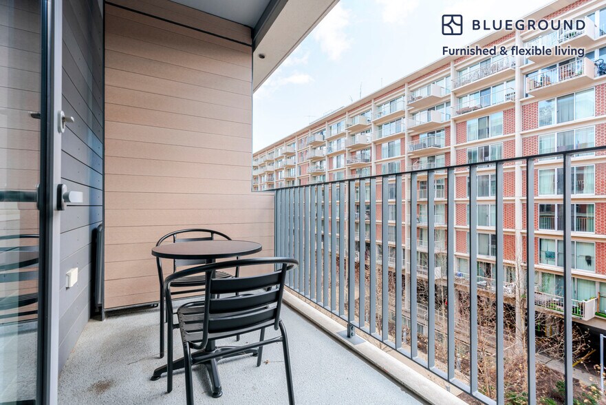 Building Photo - 600 4th St SW