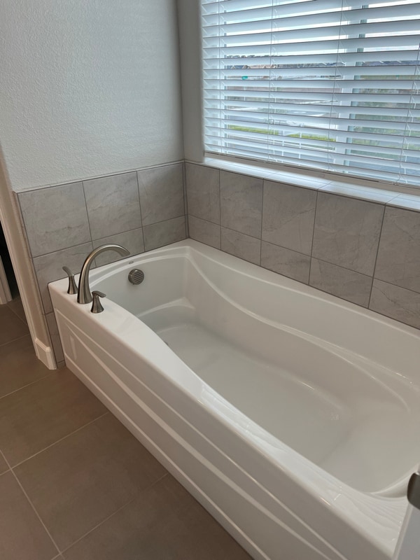 Building Photo - 3064 Vaughn Wy