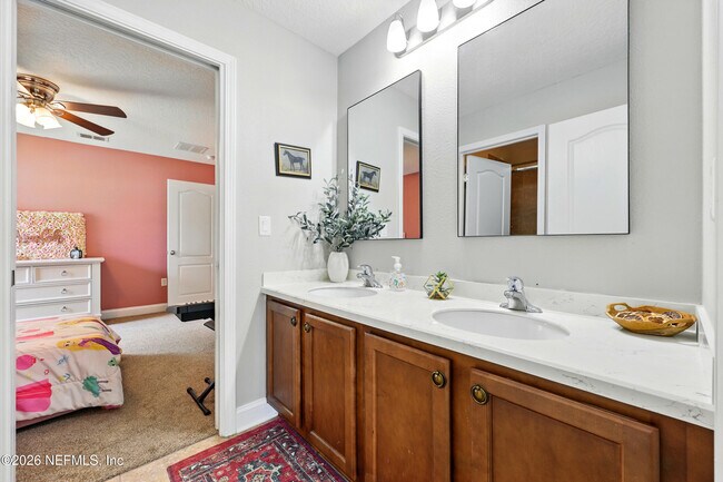 Building Photo - 2304 Evening Breeze Ln