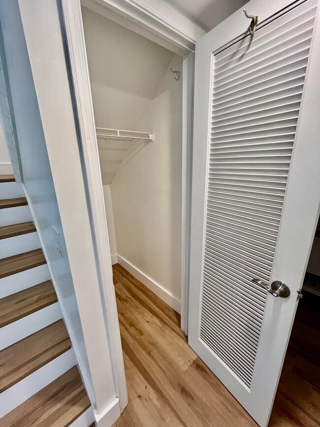 Building Photo - 106 Linda Ln