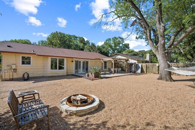 Building Photo - 10010 Quail Hutch Dr