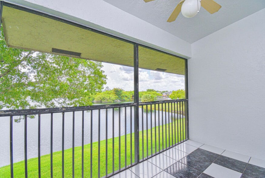 Building Photo - 3100 NW 46th St