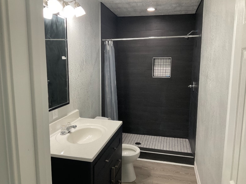 Primary Photo - 13325 Elaine Rd