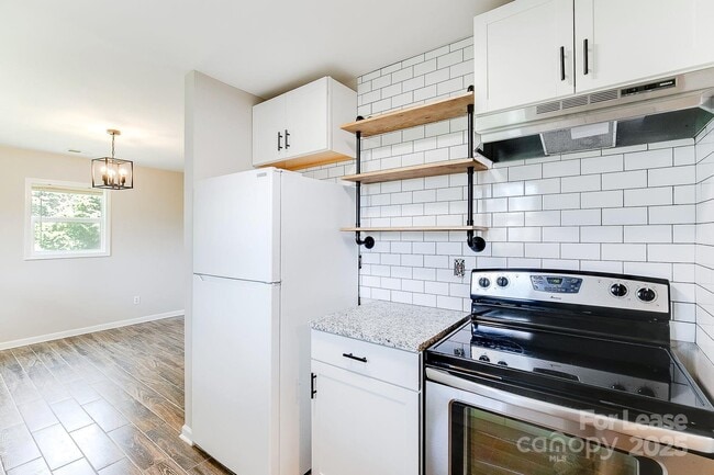 Building Photo - 4027 Bearwood Ave