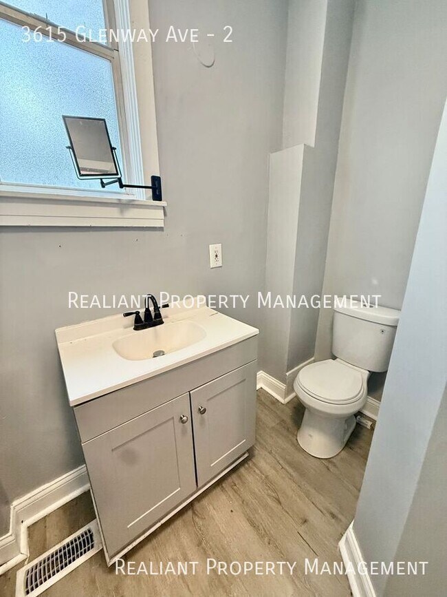 Building Photo - 3615 Glenway Ave