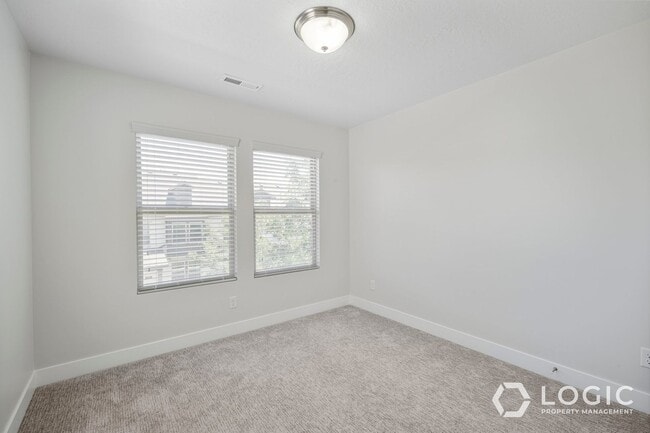 Building Photo - Beautiful Home, 1/2 off 1st Month Rent!
