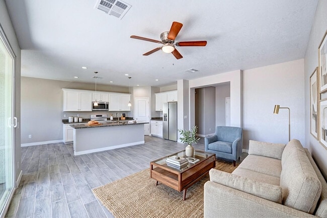 Building Photo - 10261 W Concordia Dr