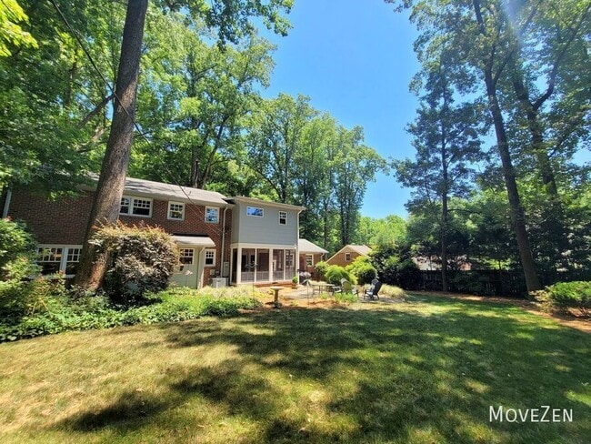Building Photo - 3507 Henderson Rd