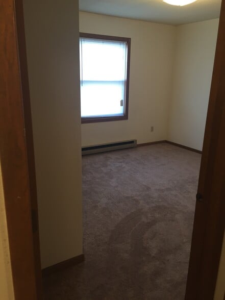 Building Photo - 1108 W Hamilton Ave