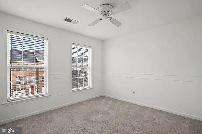 Building Photo - 24689 Siltstone Square