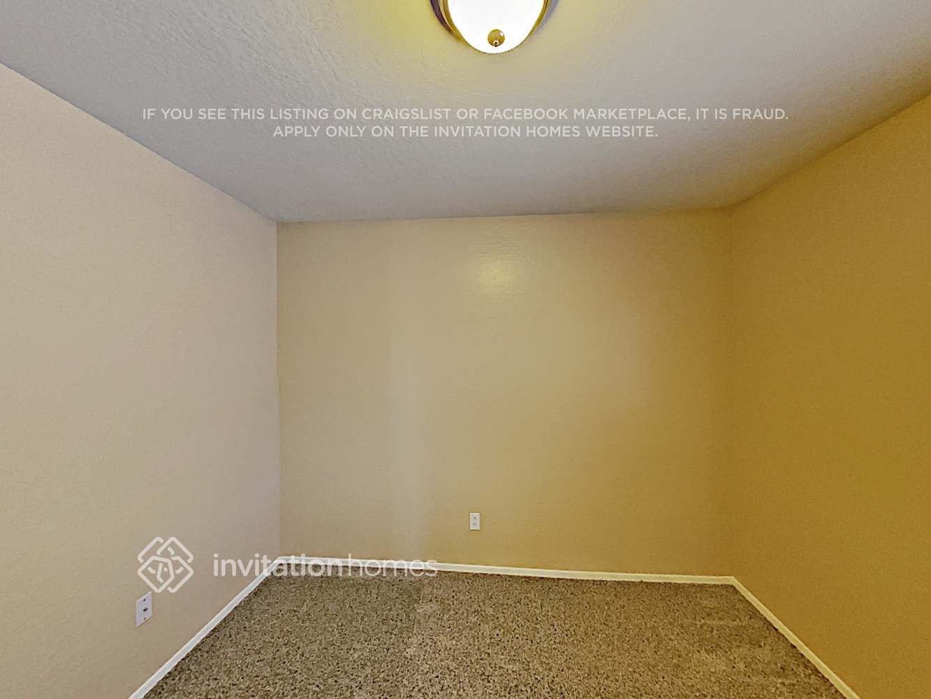 Building Photo - 419 S Sabrina