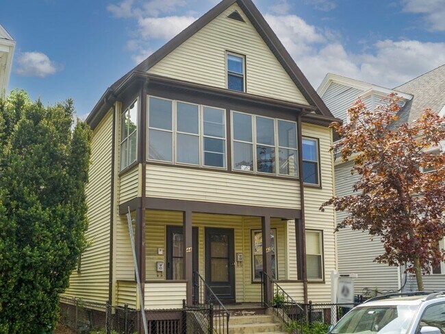 Building Photo - 42-44 Gold Star Rd
