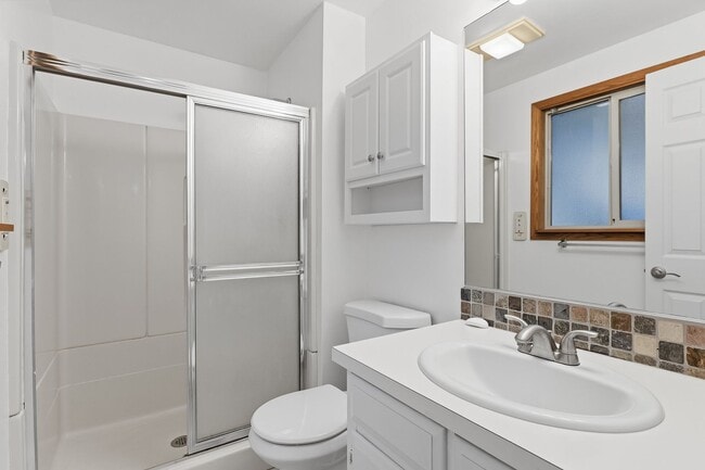 Building Photo - Greenway Park Neighborhood