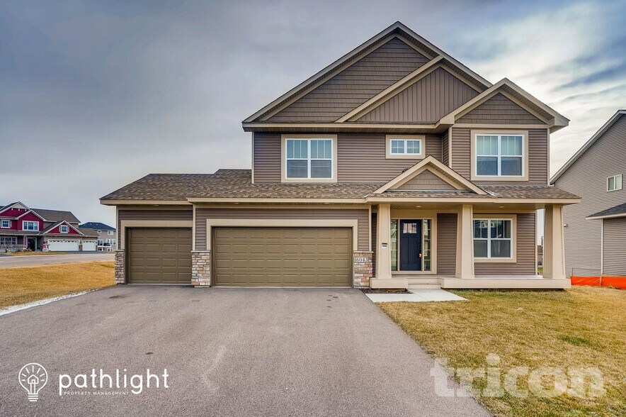 Building Photo - 16043 Estate Ln