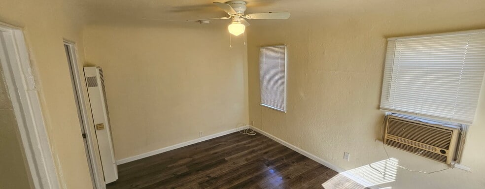 Building Photo - 300 Linda Vista Dr