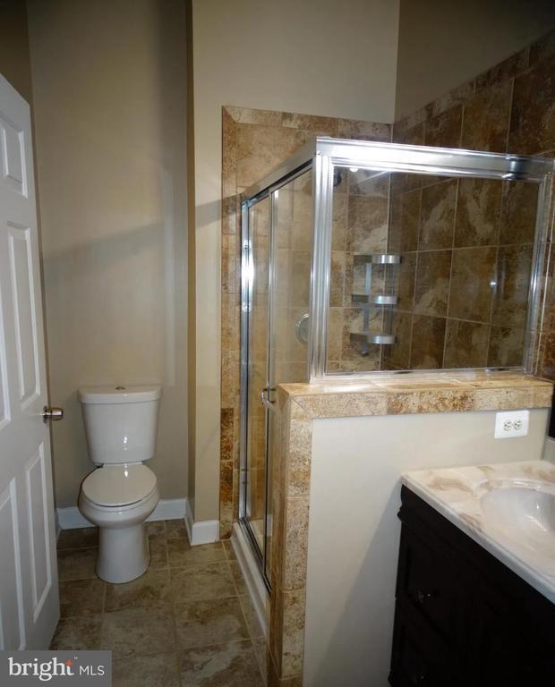 Building Photo - 10604 Ashford Way