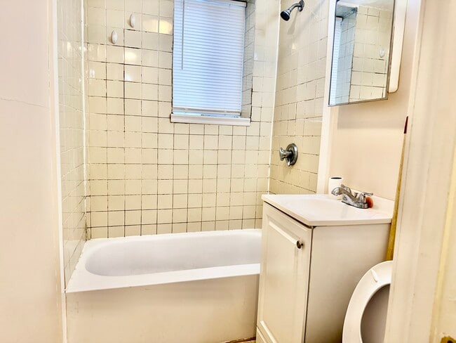 Building Photo - 770 Cummins Hwy