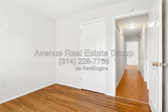 Building Photo - 3726 Briargrove Dr