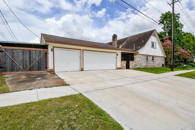 Building Photo - 8910 Sandstone Rd