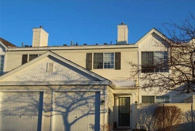 Primary Photo - 1972 Overland Cir