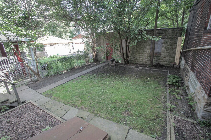 Building Photo - 435 Franklin Ave