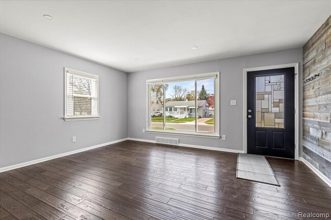 Building Photo - 1016 Amelia St