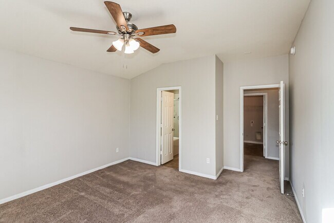 Building Photo - 15527 Lady Shery Ln