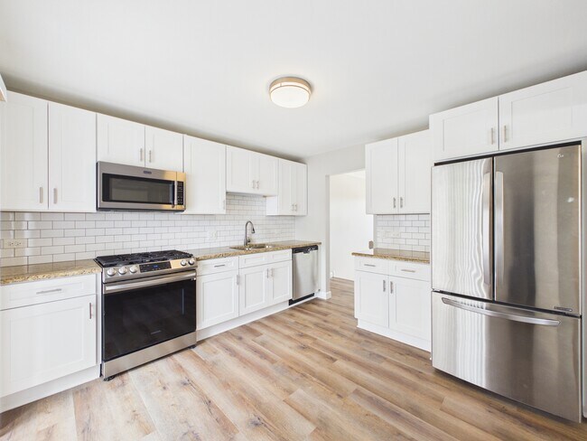 Building Photo - 4360 Mumford Dr